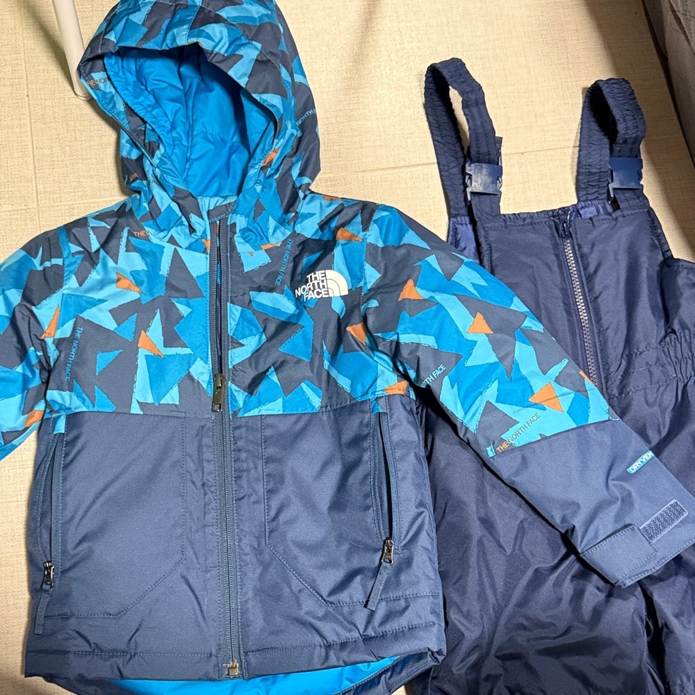 The North Face Kids' Geometric Blue and Orange Snowsuit